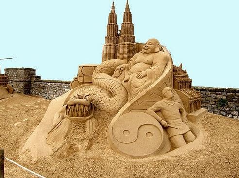 Песчаная скульптура первая