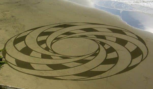 Andres Amador. Большие пляжные рисунки на песке. Двадцатый