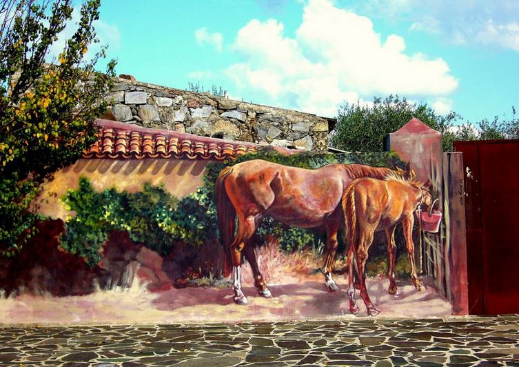 Расписные дома. Картины на стенах. Третья роспись в городке Semestene. Сардиния