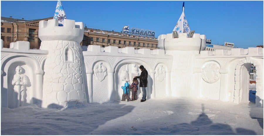 Снежная скульптура. Хабаровская крепость из снега. Другой ракурс