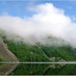 Баджал. Озеро Омот. Облака украшают горы