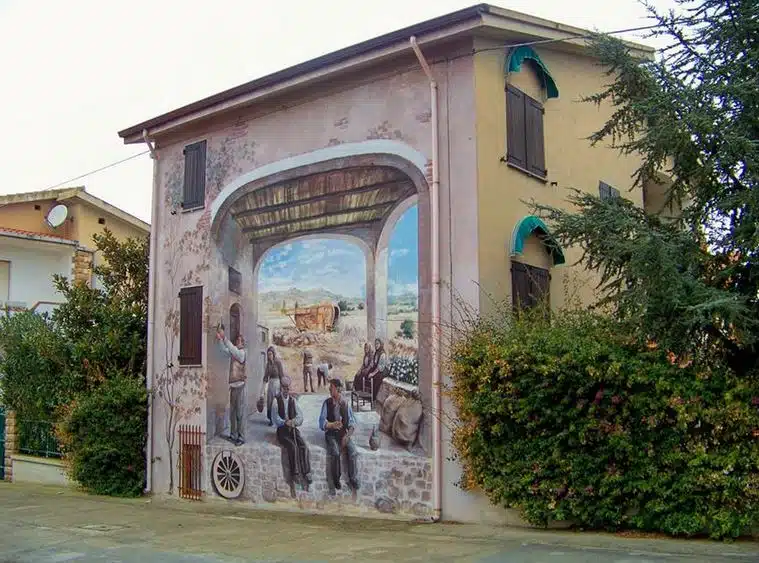 Расписные дома. Картины на стенах. Роспись в городке Тиннура. Сардиния